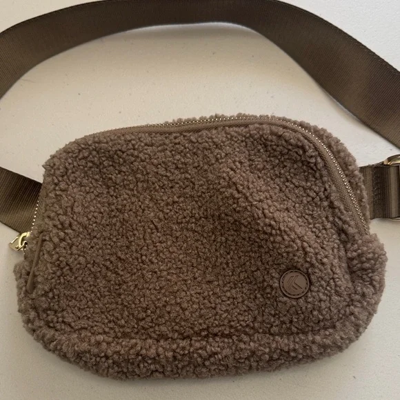 Brown Sherpa Belt Bag - Picture 3 of 6